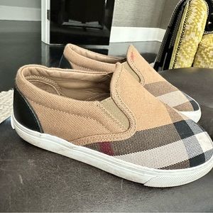 Burberry kids shoes